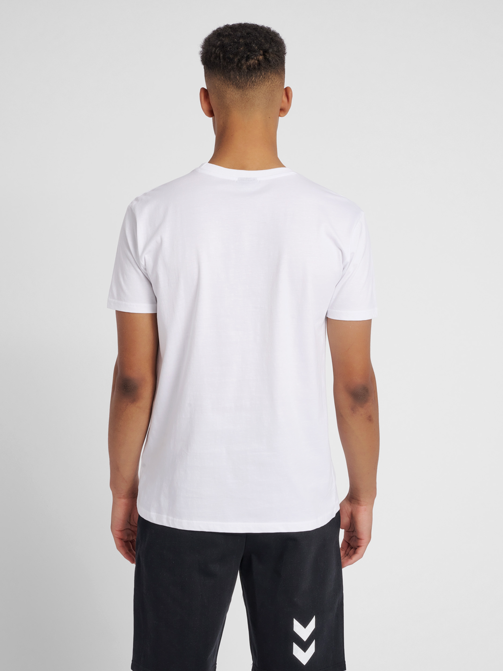 HUMMEL GO COTTON LOGO T-SHIRT S/S, WHITE, model