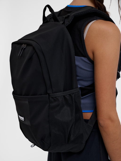 hmlBACKBACK SPORTSWEAR, BLACK, model