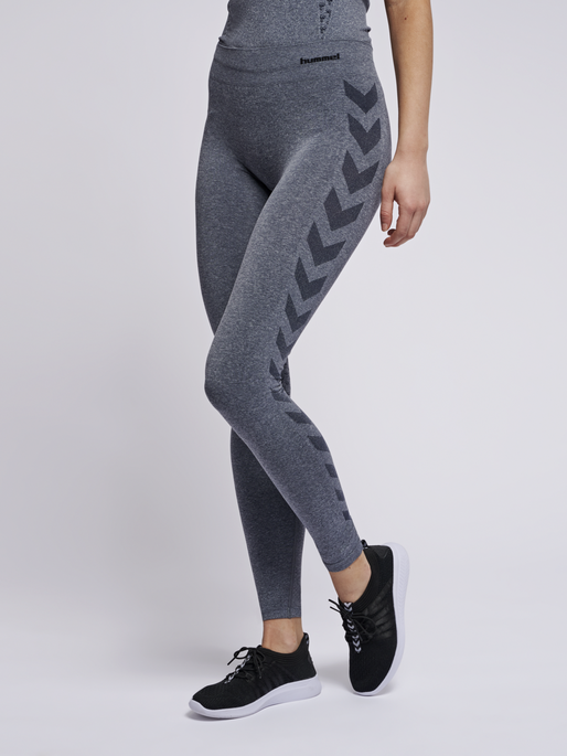 CLASSIC BEE CI SEAMLESS TIGHTS, OMBRE BLUE MELANGE, model
