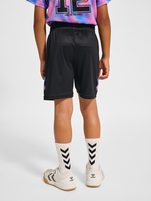 hmlSHIMMER SHORTS, BLACK/CHATEAU ROSE, model