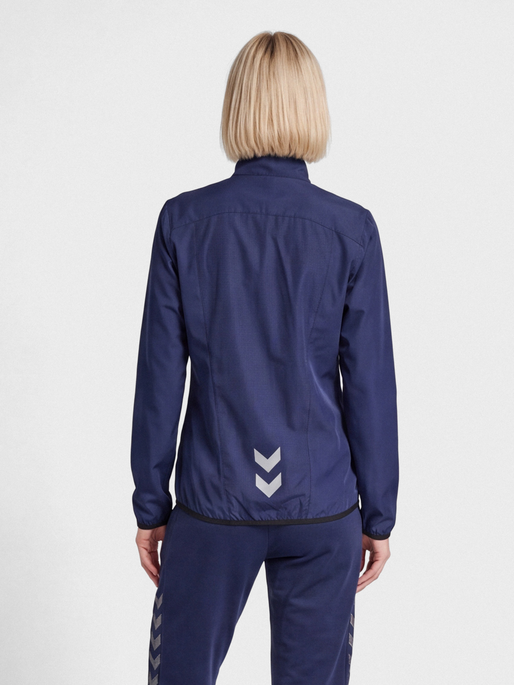 hmlRUN JACKET WOMAN, BLACK IRIS, model