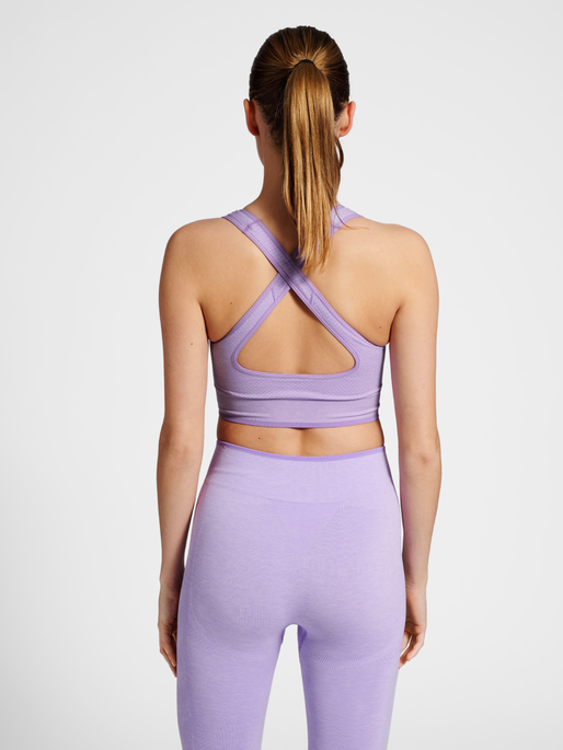 hmlMT UNA SEAMLESS SPORTS TOP, LAVENDER MELANGE, model