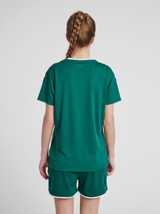 hmlAUTHENTIC POLY JERSEY WOMAN S/S, EVERGREEN, model
