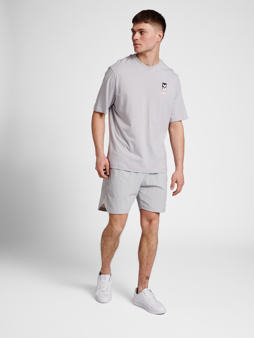 hmlLGC TRAVIS WOVEN SHORTS, 2399, model
