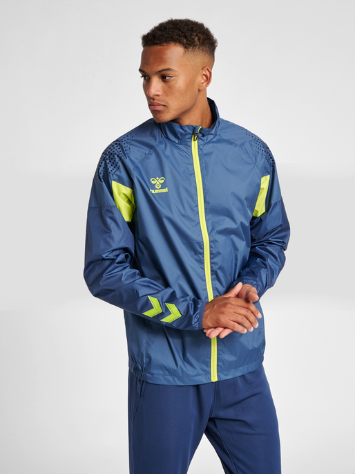 hmlLEAD PRO TRAINING JACKET, DARK DENIM, model