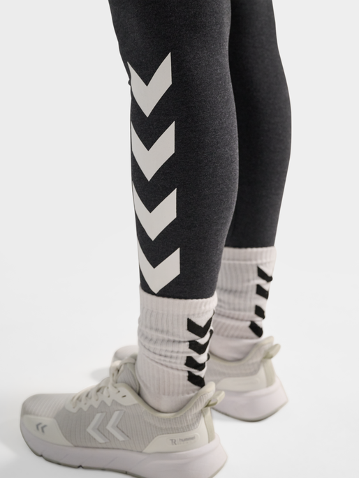 hmlPULSE LOGO MW TIGHTS, BLACK MELANGE, model