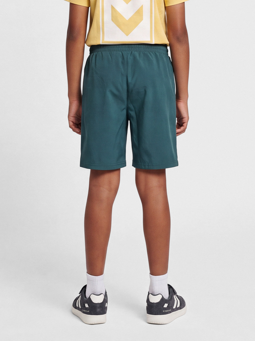 hmlMOVE GRID WOVEN SHORTS KIDS, DEEP TEAL, model