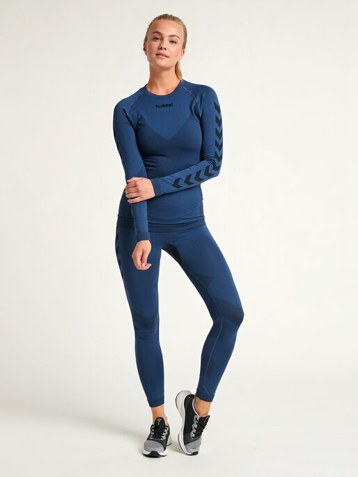 HUMMEL FIRST SEAMLESS JERSEY L/S WOMAN, DARK DENIM, model