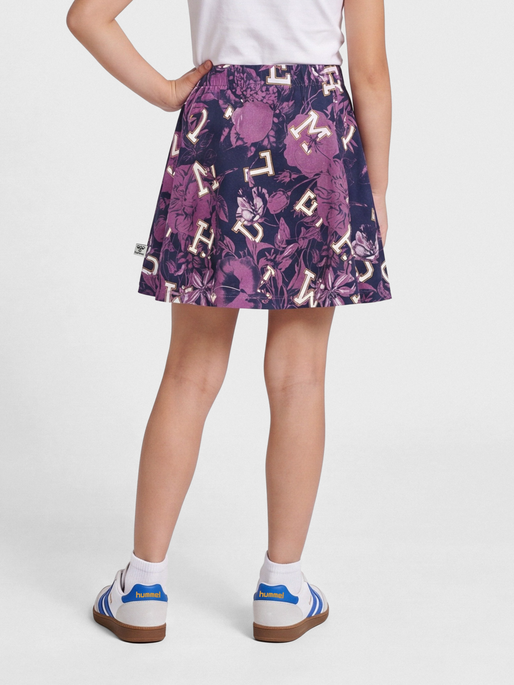 hmlGEOLOGY SKIRT, BORDEAUX, model