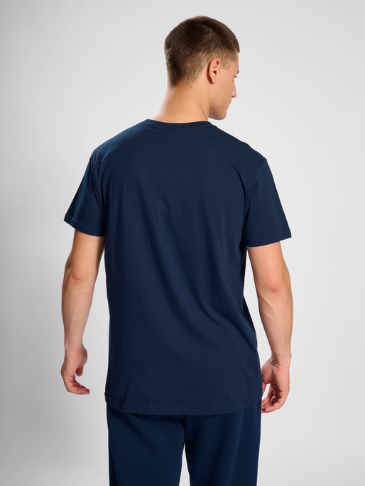 hmlACTIVE BEE CO TEE S/S, DRESS BLUES, model