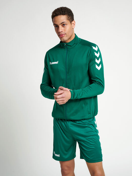 CORE POLY JACKET, EVERGREEN, model