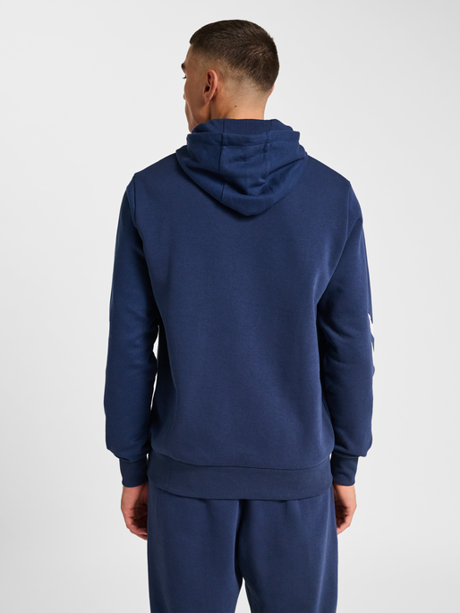 hmlLEGACY 2.0 HOODIE, DRESS BLUES, model