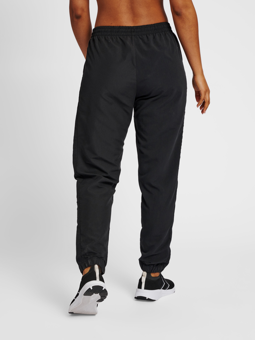 hmlGG12 TRACK PANTS WOMAN, BLACK, model