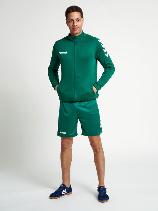 CORE POLY JACKET, EVERGREEN, model