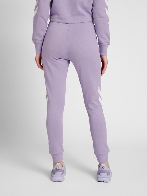 hmlLEGACY WOMAN TAPERED PANTS, HEIRLOOM LILAC, model