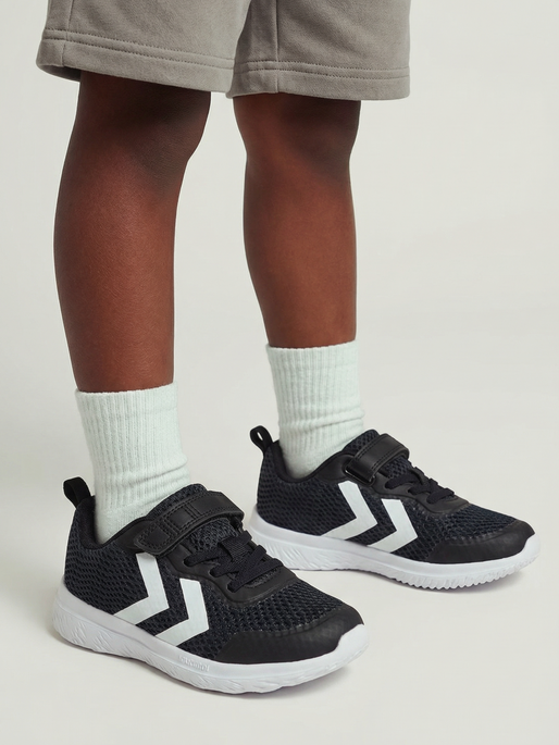 ACTUS  RECYCLED JR, BLACK, model