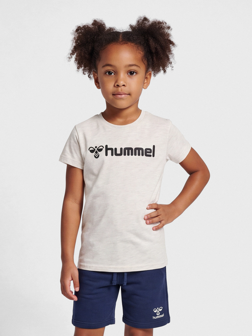 hmlMOVER COTTON T-SHIRT S/S KIDS, EGRET MELANGE, model