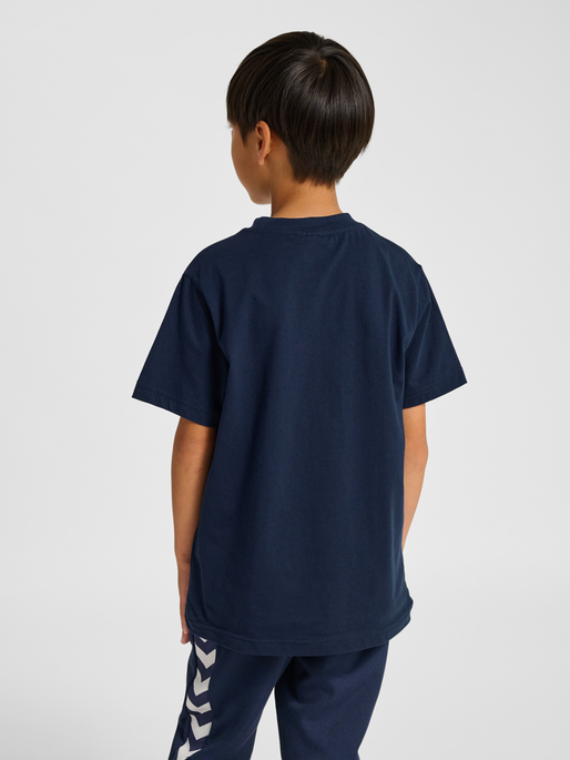 hmlJR REG T-SHIRT S/S RUNNER 2-PACK, LIGHT GREY MELANGE/DRESS BLUES, model