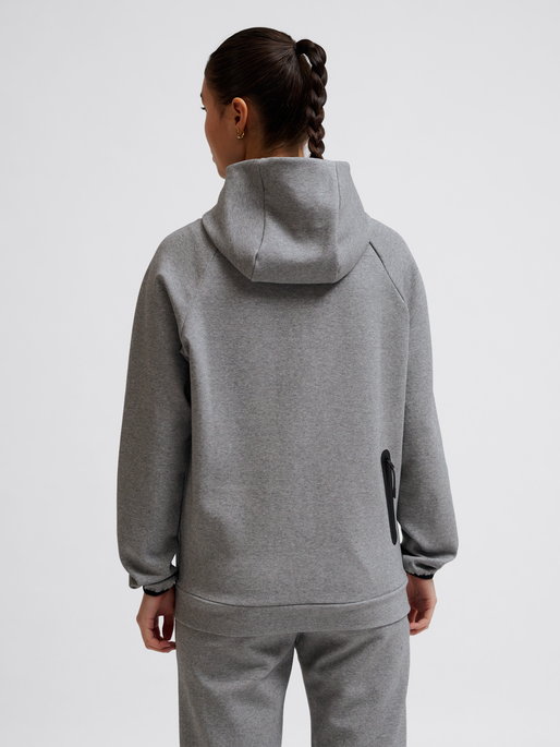 hmlTECH FLEECE REGULAR ZIP HOODIE, GREY MELANGE, model
