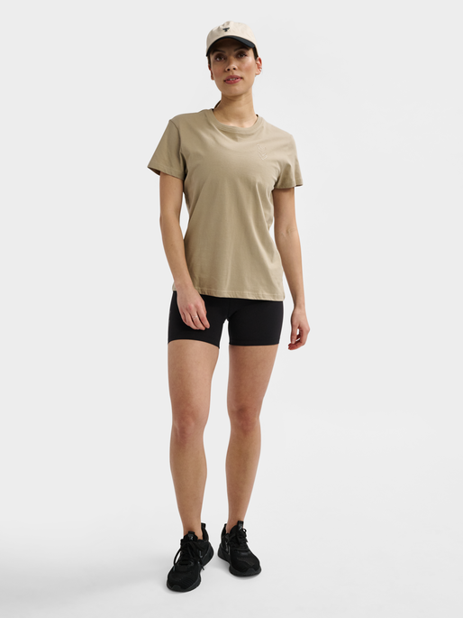 hmlACTIVE CO TEE S/S WOMAN, CROCKERY, model