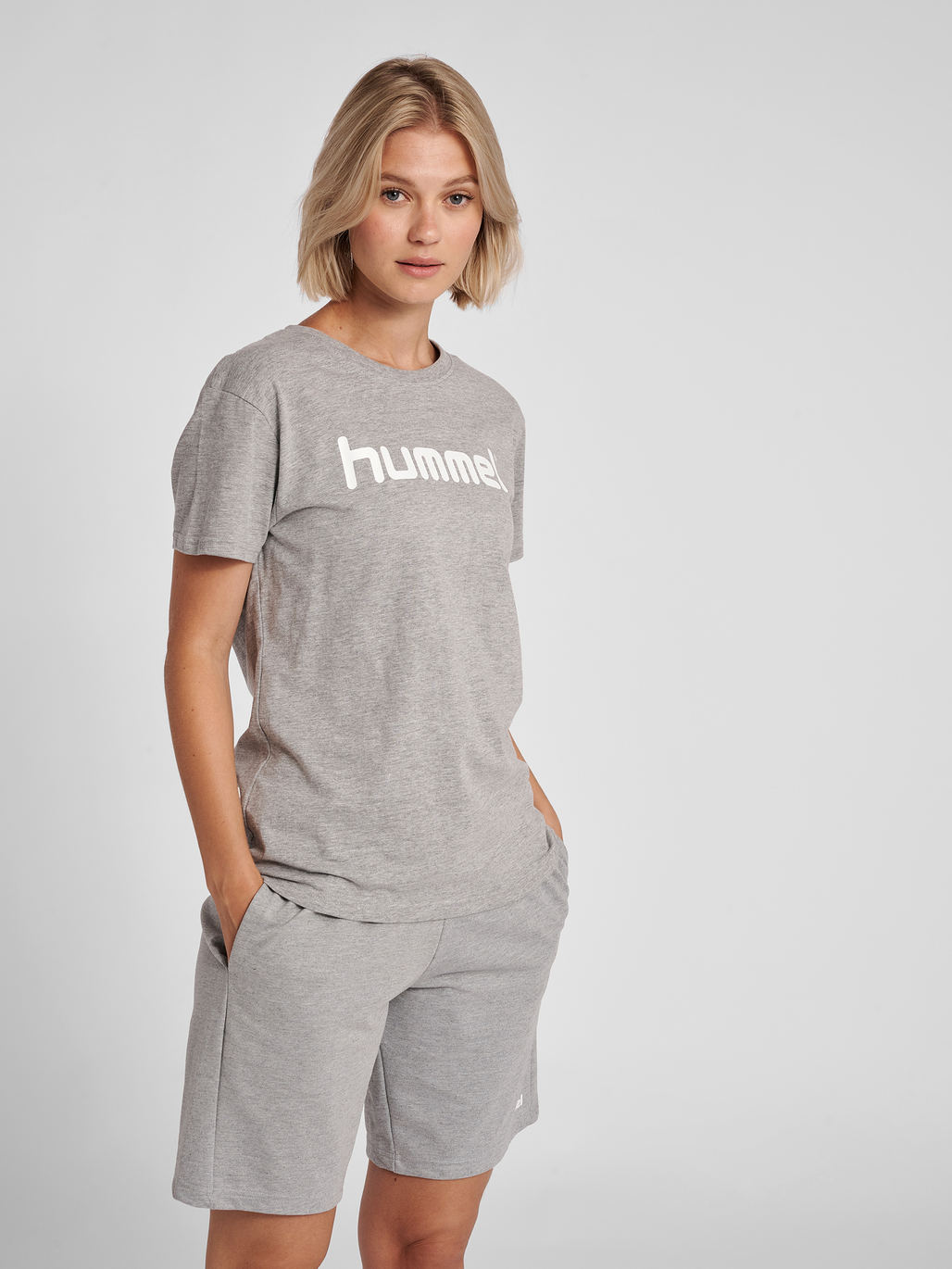 HUMMEL GO COTTON LOGO T-SHIRT WOMAN S/S, GREY MELANGE, model