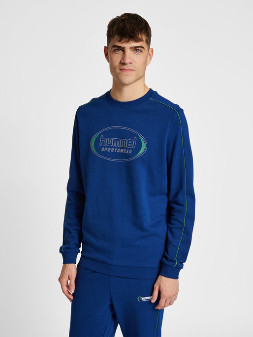 hmlLGC RYAN SWEATSHIRT, 7424, model