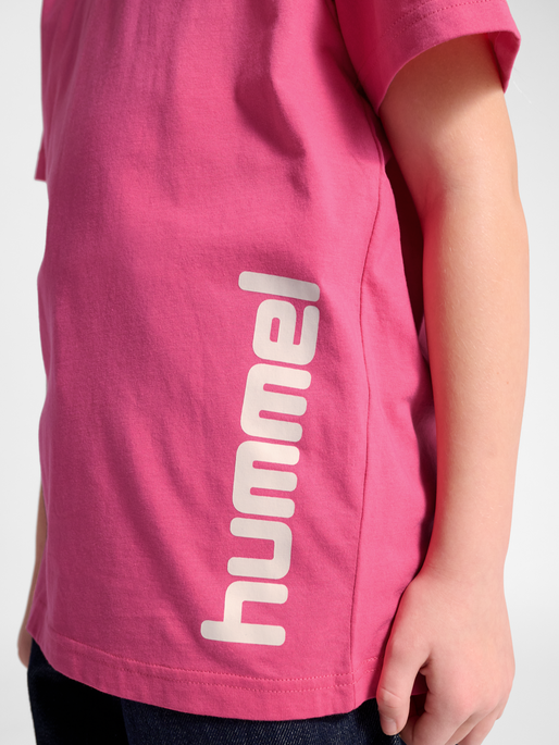 hmlJR REG GRAPHIC T-SHIRT S/S, PINK FLAMB&Egrave;, model