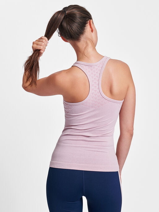 CLASSIC BEE CI SEAMLESS TOP, BURNISHED LILAC, model