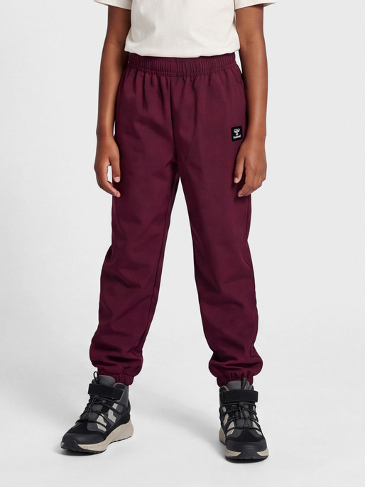 hmlJUPITOR TEX SOFTSHELL PANTS, WINDSOR WINE, model