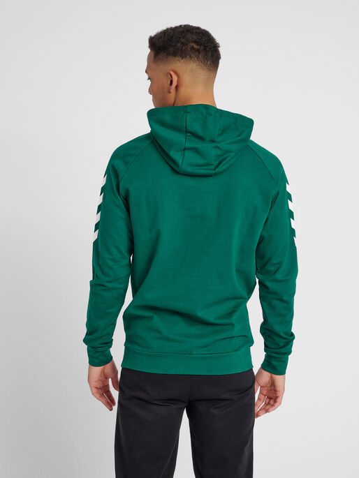 HUMMEL GO COTTON HOODIE, EVERGREEN, model