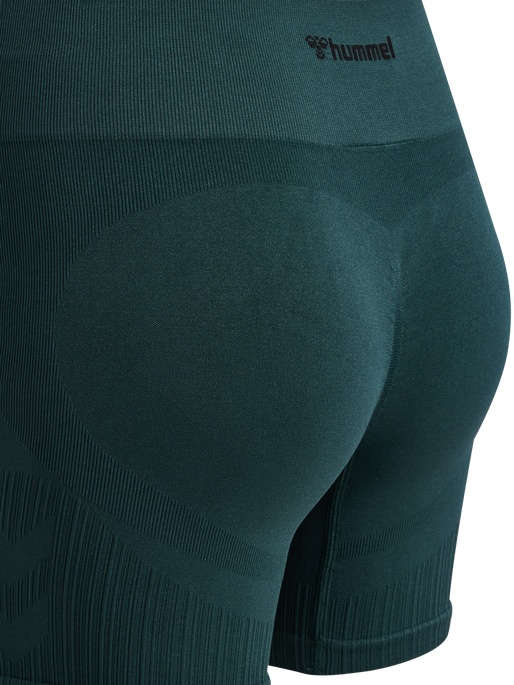 hmlMT DEFINE SEAML SCRUNCH SHORTS, GREEN GABLES, packshot