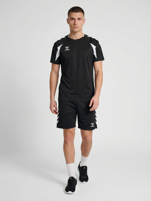 hmlCORE 2.0 SHORTS, BLACK/WHITE, model