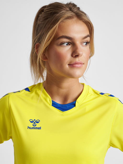 hmlCORE XK POLY JERSEY S/S WOMAN, BLAZING YELLOW, model