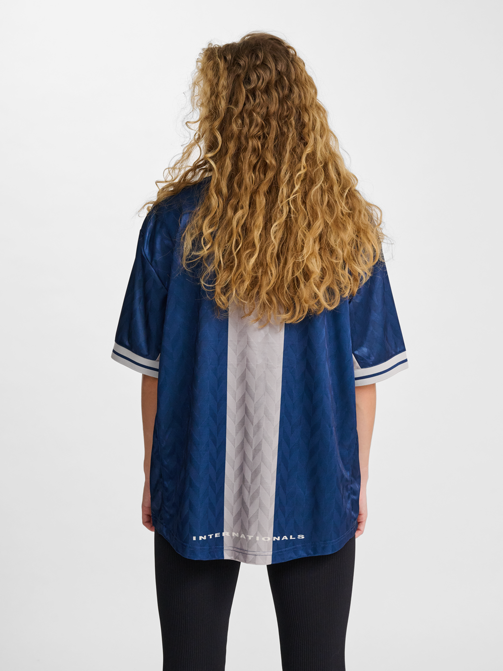 hmlLOOSE FB JERSEY S/S, ESTATE BLUE, model