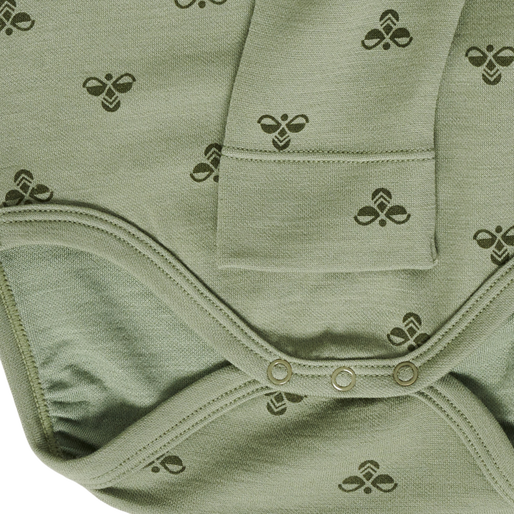 hmlBAMBO BODY LS, OIL GREEN, packshot