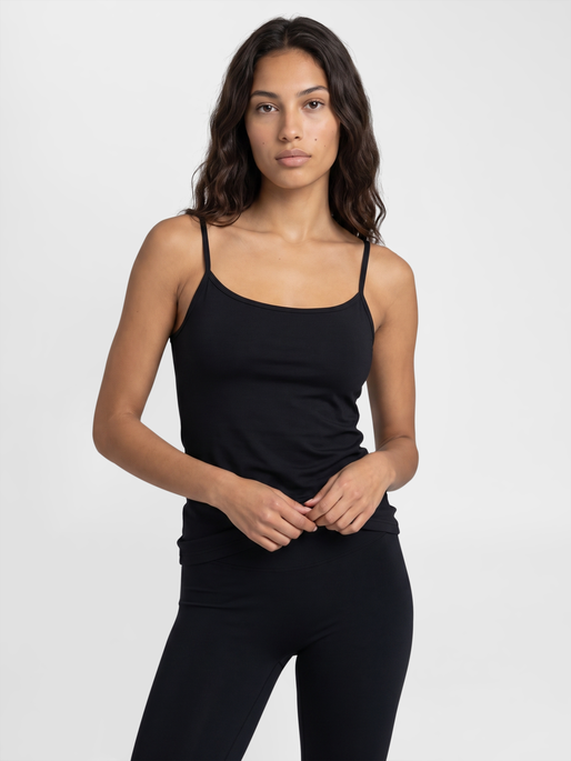 hmlBALANCE SPORTS TOP, BLACK, model