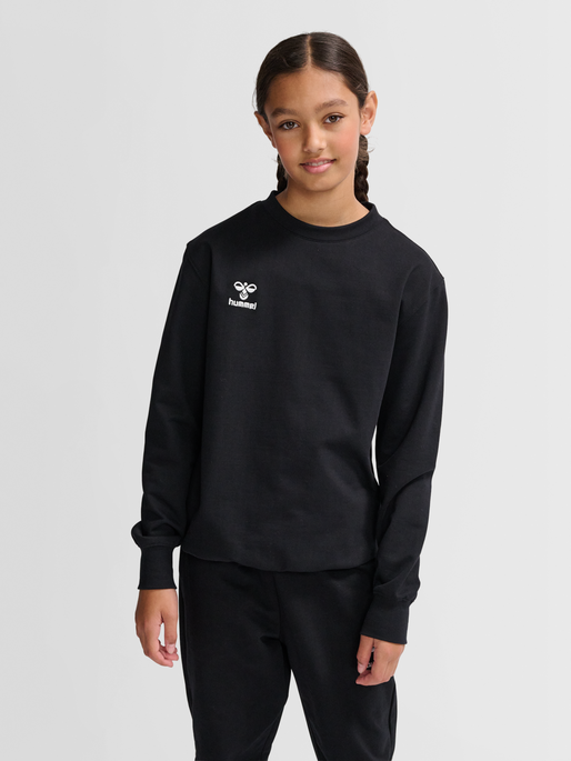 hmlGO 2.0 SWEATSHIRT KIDS, BLACK, model