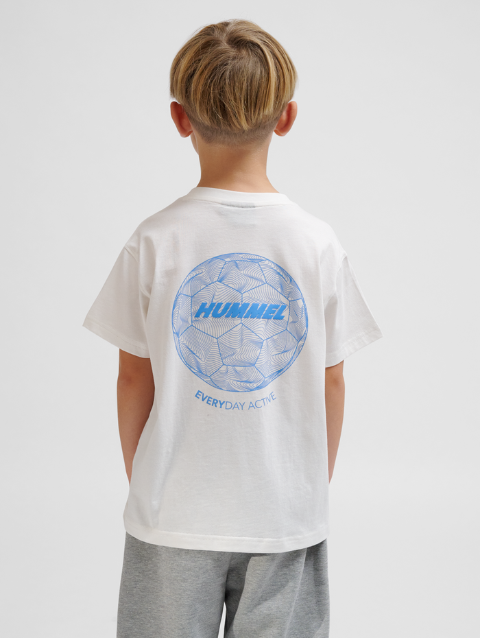 hmlCASPER T-SHIRT S/S, MARSHMALLOW, model