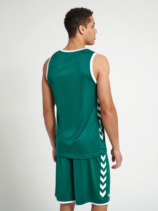 CORE BASKET JERSEY, EVERGREEN, model