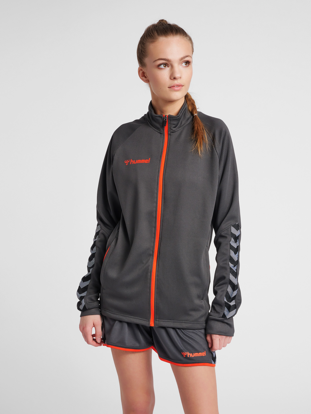 Hummel zip jacket dame 2025