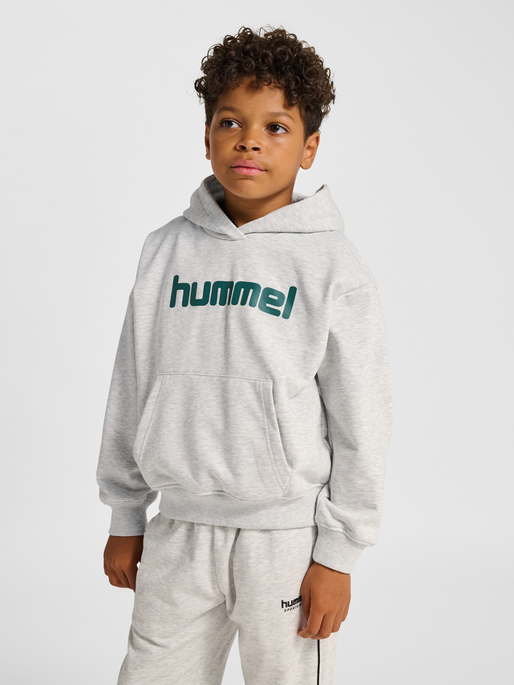 hmlJR BOXY HOODIE LOGO, LIGHT GREY MELANGE, model