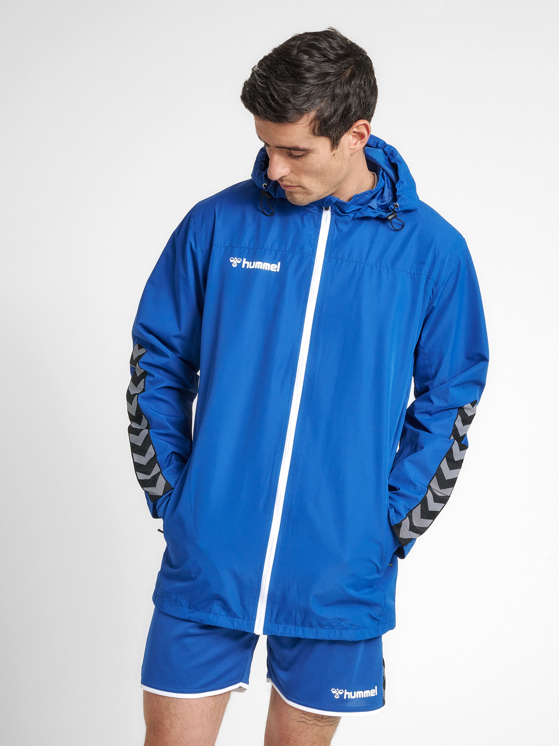 Hummel discount jacket price