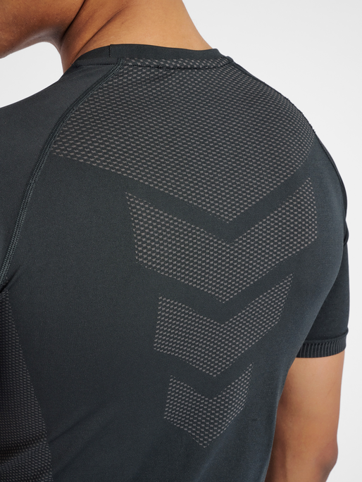hmlAUTHENTIC PRO SEAMLESS JERSEY S/S, ANTHRACITE, model