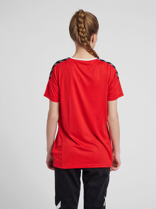 hmlAUTHENTIC POLY JERSEY WOMAN S/S, TRUE RED, model