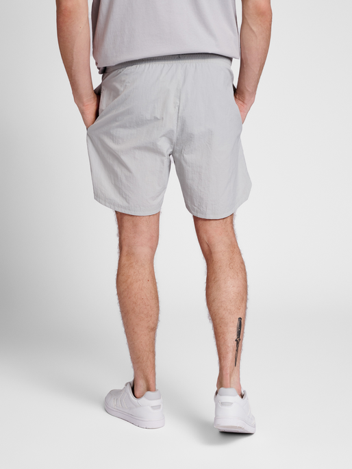 hmlLGC TRAVIS WOVEN SHORTS, 2399, model