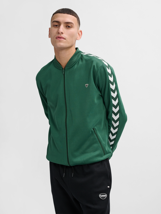 hmlARCHIVE REGULAR POLY ZIP JACKET, DARK GREEN, model