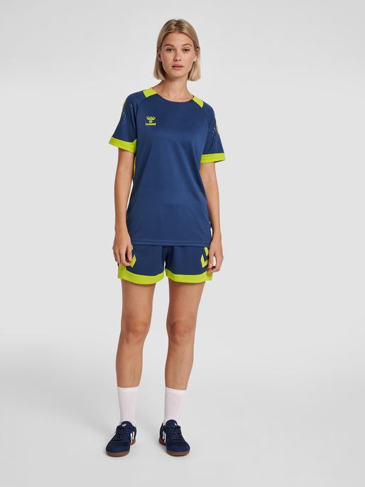 hmlLEAD WOMENS S/S POLY JERSEY, DARK DENIM, model