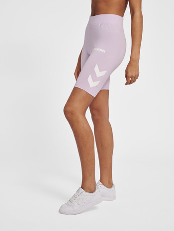 hmlLEGACY WOMAN TIGHT SHORTS, PASTEL LILAC, model