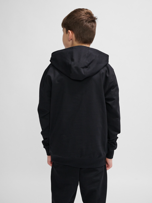 hmlGO 2.0 HOODIE KIDS, BLACK, model