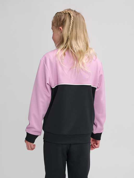 hmlDALLAS TRACKSUIT, PASTEL LAVENDER, model